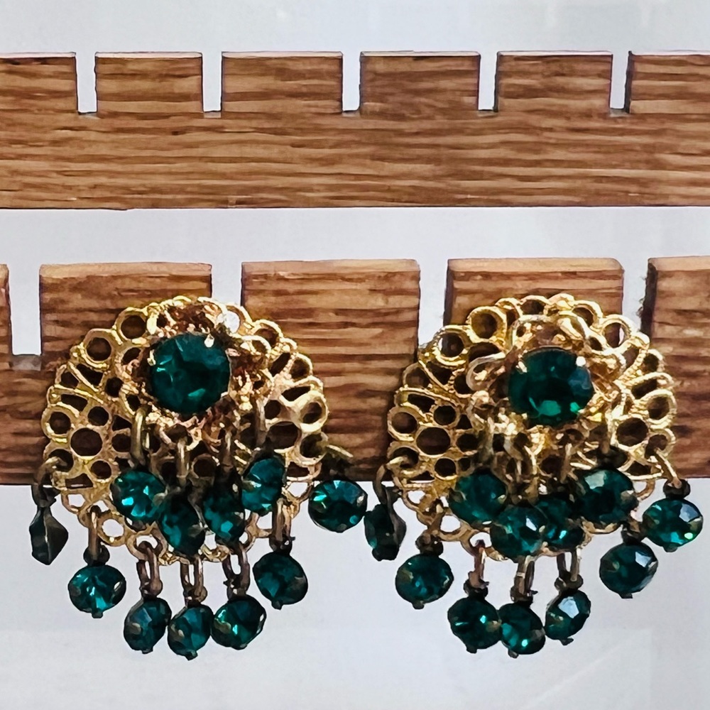 1980s CLIP Victorian Revival Filagree Austrian green crystals gold tone earring